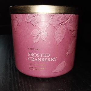 NWT 3 wick candle